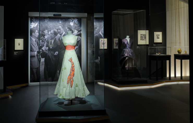 Vue de l’exposition «Shocking! Les mondes surréalistes d’Elsa Schiaparelli.»