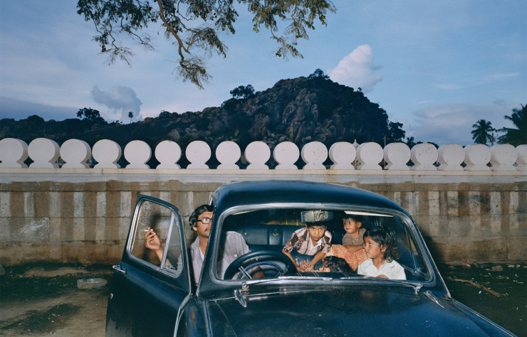 Mitch Epstein. Shravanabelagola, Karnataka, Inde, 1981.