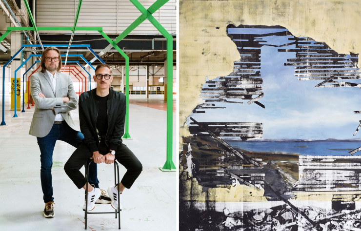 À gauche, Les deux commissaires de la biennale, Till Fellrath (à gauche) et Sam Bardaouil. À droite, Decaradian (2019) d’Eva Nielsen.