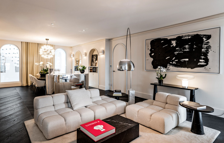 Le salon de l’appartement Carita situé au dernier étage de la Maison de Beauté