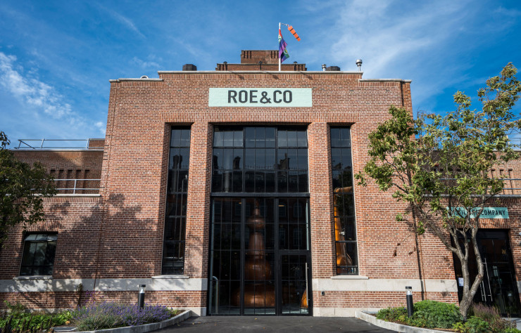 Distillerie Roe & Co