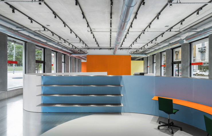 Afin d’accompagner nos nouvelles façons de travailler – plus informelles, plus partagées, plus flexibles –, le studio d’architecture OMA a créé le système de mobilier modulable « Principles » pour l’éditeur UniFor. Et ce à destination des bureaux, mais plus largement de tout espace public.