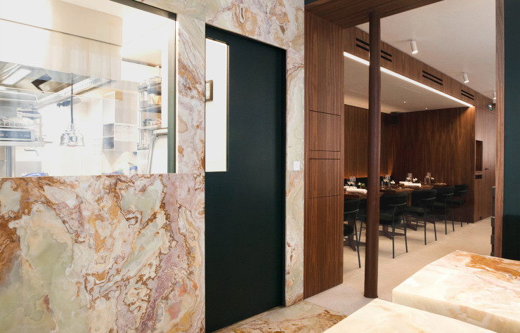 L’entrée de la nouvelle Condesa, parée d’un onyx d’Amérique du Sud.