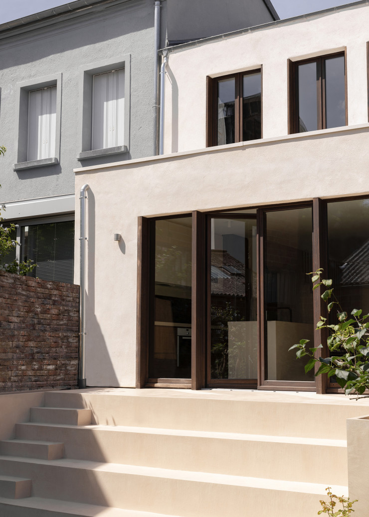 À Montreuil (93), le studio a eu carte blanche pour une maison encore en construction.