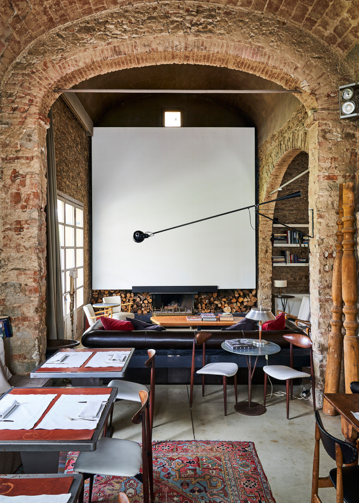 Florence, en Italie, construite sur le bord de l’Arno, n’a jamais autant vibré. IDEAT a sélectionné 13 adresses à découvrir dans le ville, 2023 - IDEAT