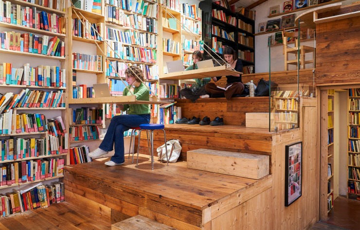 Florence, en Italie, construite sur le bord de l’Arno, n’a jamais autant vibré. IDEAT a sélectionné 13 adresses à découvrir dans le ville, 2023 - IDEAT