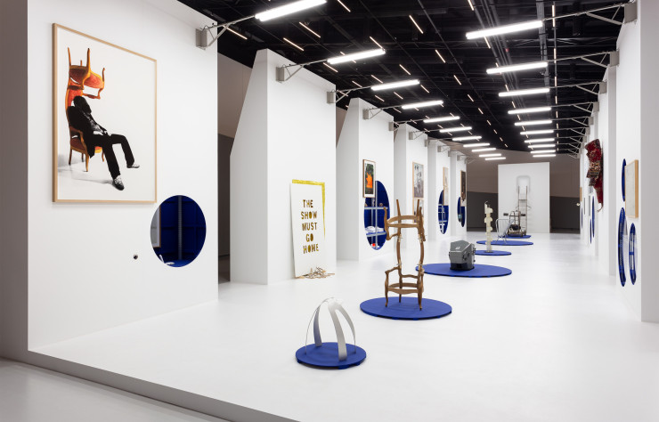 Vues de l’exposition lisboète consacrée à Didier Fiúza Faustino, qui retrace trois décennies d’une approche sans œillères. Bienvenue dans la « base de données analogique » de cet architecte franco-portugais polymorphe.