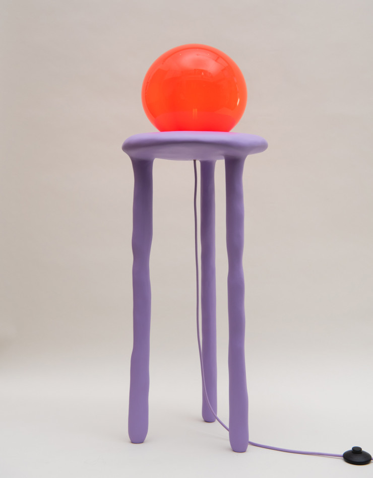 Lampe Niki par Ryan Belli, inspirée de la forme d’un château d’eau