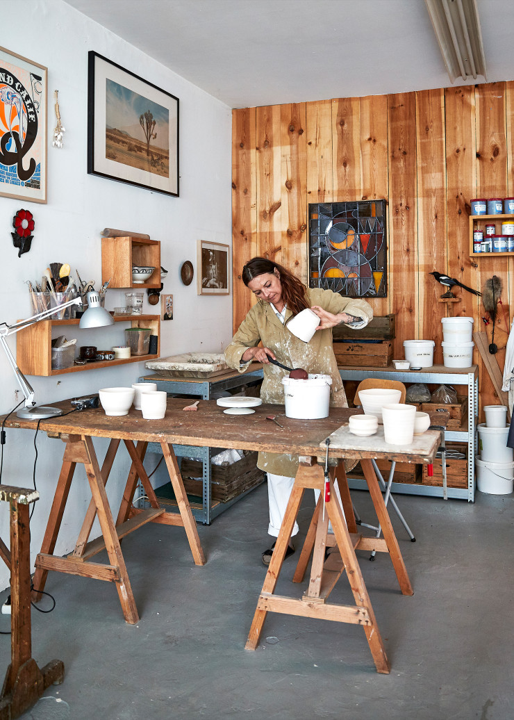L’atelier de céramique d’Aline se situe aussi au rez-de-chaussée de la maison.