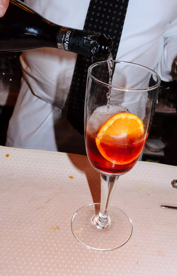 La recette du Sbagliato inclut donc un trait de Prosecco… accidentel !
