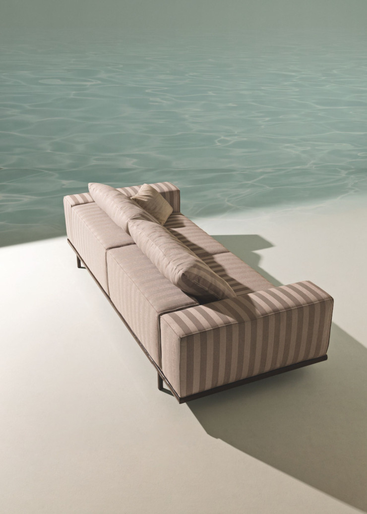 © Bernard Touillon.