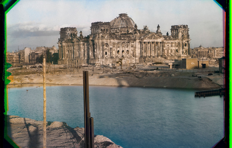 Le Reichstag, Berlin, Allemagne (1946), de Werner Bischof. Impression à jet d’encre à partir d’une reconstruction numérique, 2022.