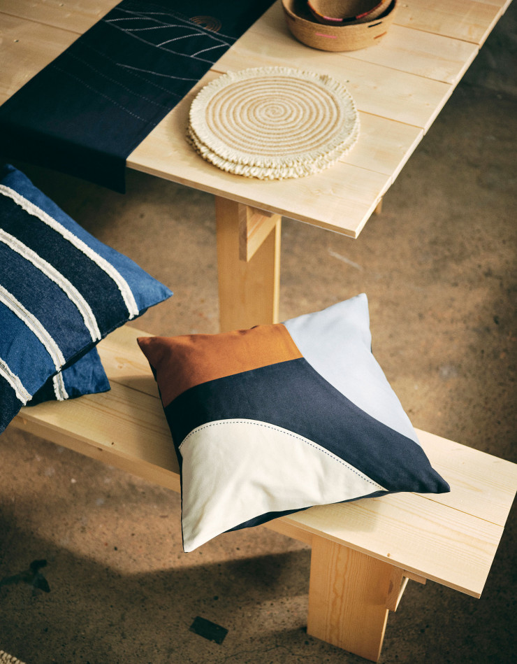 Coussins et sets de table de la collection MÄVINN