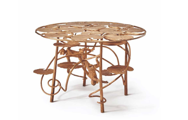 CLAUDE LALANNE (1925-2019) Table ‘Lotus et Singes’, 2013. Bronze doré / gilt bronze. 74 x 112 cm / 29 1/8 x 44 1/8 in. Monogrammée CL, signée CLAUDE LALANNE, numérotée 6/8 et datée 2013 sur le pourtour du plateau et portant la marque du fondeur FIGINI fondeur au revers sur le pourtour du plateau