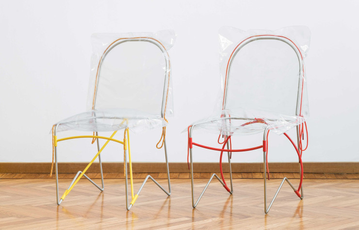 Chaise Zhora par Older Studio