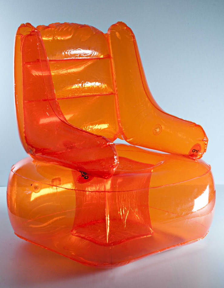 Fauteuil de Quasar Khanh, collection Velvet Galerie