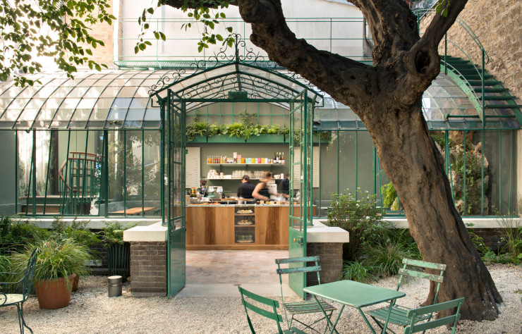 Rose Bakery pose sa signature dans des lieux à l’identité marquée pour Rose et Jean-Charles Carrarini.