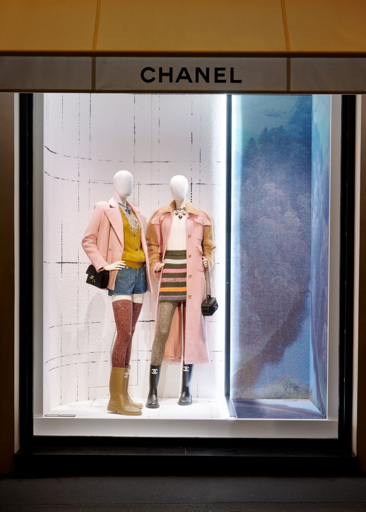 L’une des vitrines de la célèbre boutique parisienne de la rue Cambon.