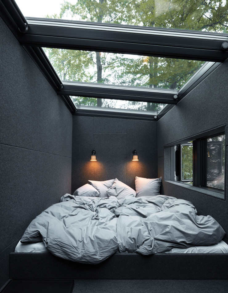L’esprit « cabane» est parfaitement respecté avec cette chambre sous les toits.