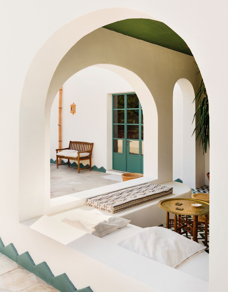 Vue de l’espace extérieur de la villa réalisée par l’architecte d’intérieur Mirta Ottaviani