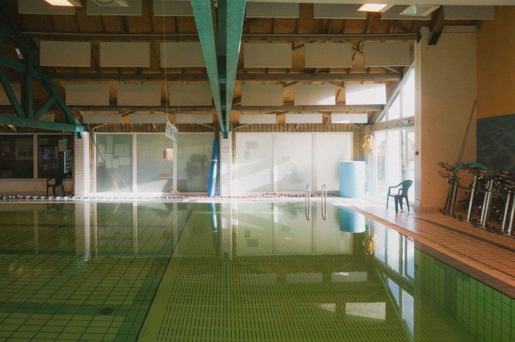 La piscine municipale de Saint-Méen-le-Grand avant les travaux.