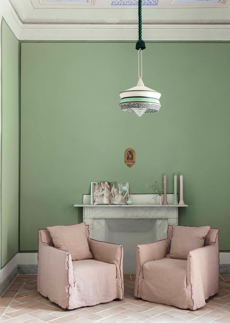 La vingtaine de chambres, épurées, se veulent une interprétation contemporaine de l’hospitalité italienne avec, notamment, du mobilier Gervasoni.