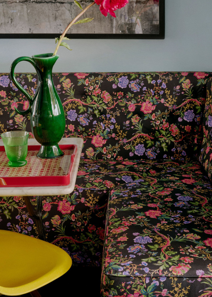 Sa collection se décline ainsi en cinq thématiques : Natalia, Rochecotte, Lu, Valençay et Tiktak, laquelle comporte également une ligne outdoor.
