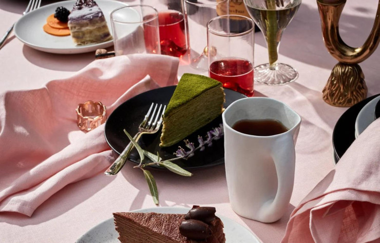 Le mug Timna en porcelaine de L’Objet.