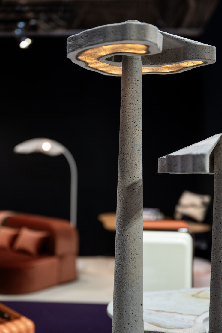 Une lampe de la collection Erreur 404 de James Haywood. ©Anne-Emmanuelle Thion