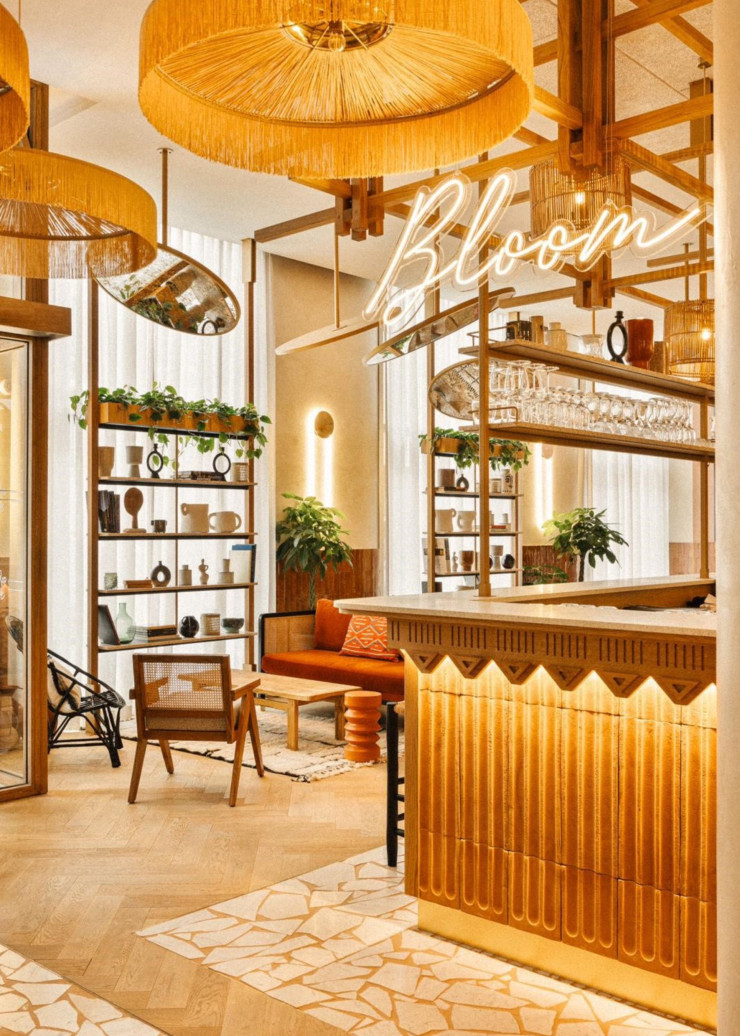 Au Bloom House Hôtel&Spa, les touristes côtoient des habitués du quartier, en quête d’un lieu où il fait bon vivre.