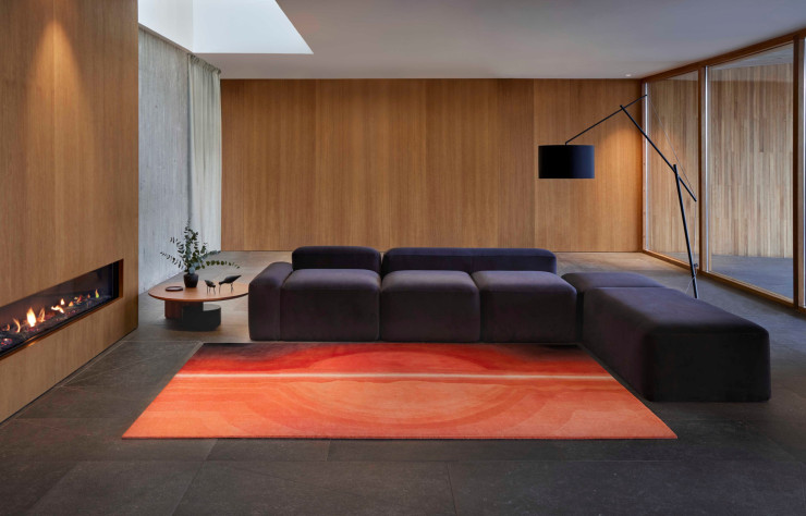 Tapis Sunset Red d’Alejandra Gandía-Blasco Lloret pour Gan.