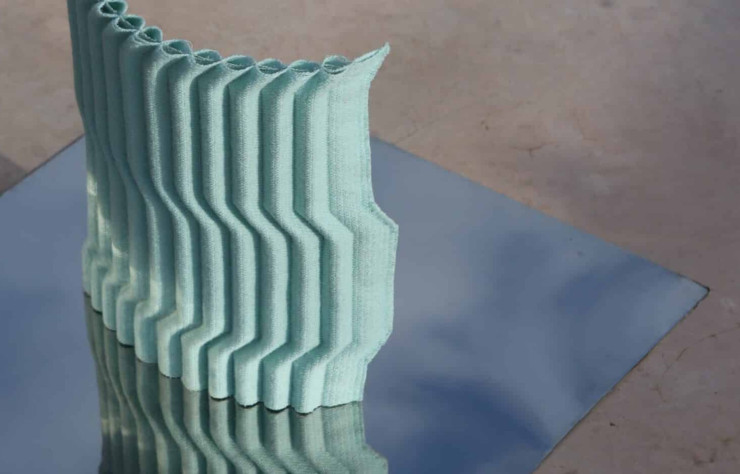 DESIGN – Juliette Berthonneau, textiles 3D plissés – Talent émergent des Grand Prix de la Création 2023.