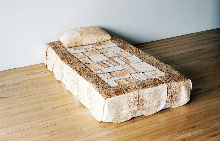 L’incroyable « Bread Bed » réalisé Laila Gohar. (c) Adrianna Glaviano