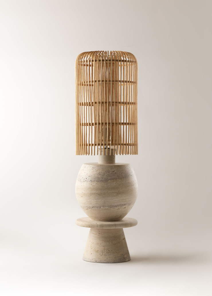 Une famille de luminaires au charme sculptural et sensuel, imaginés par l’architecte, décorateur, designer et scénographe Charles Zana.