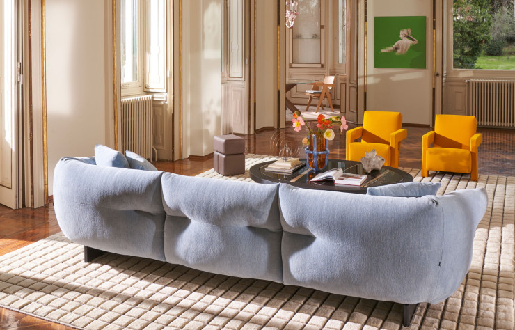 Canapé Moncloud imaginé par Patricia Urquiola pour Cassina.