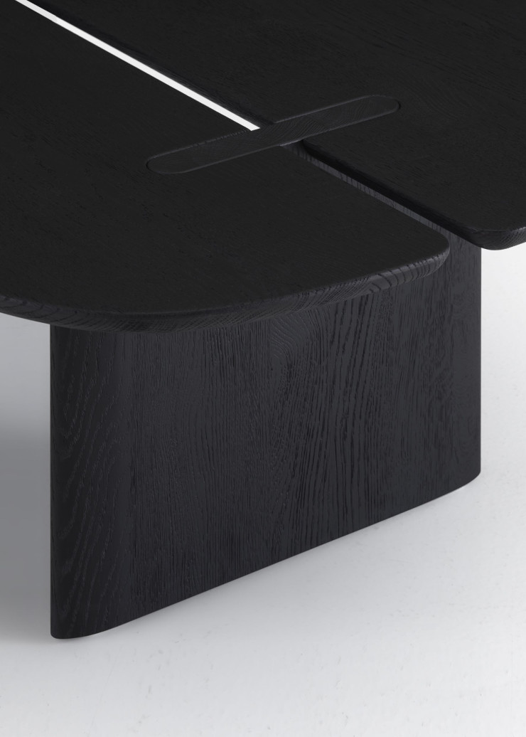 Table d’appoint Pembroke en chêne massif (ToolsGalerie, 2022).
