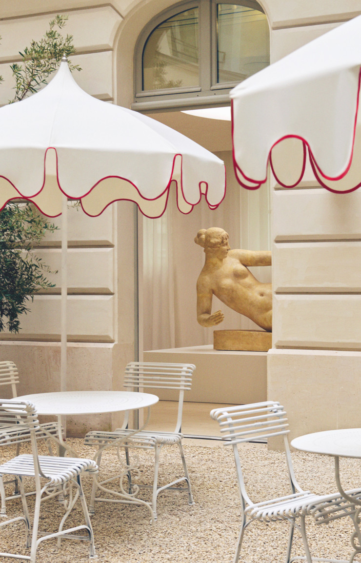 La jolie terrasse du nouveau QG de Jacquemus imaginé par OMA et Unispace. © Bea De Giacomo