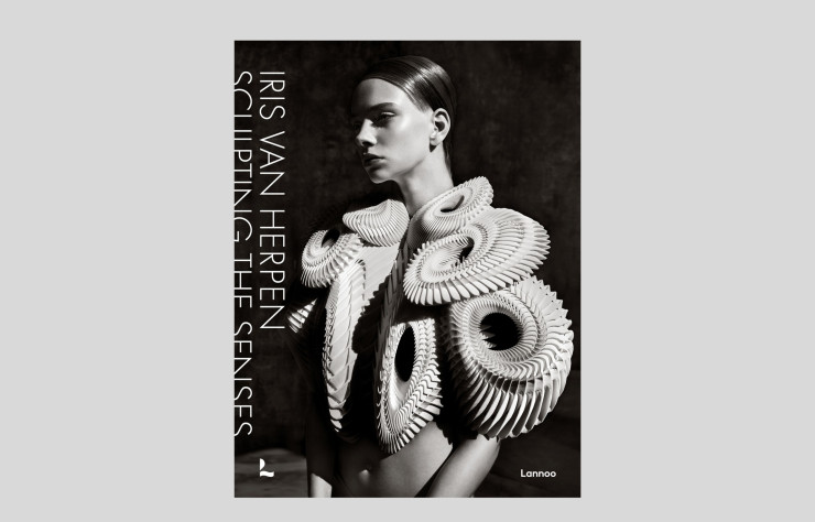 « Iris Van Herpen – Sculpter les sens », collectif, Lannoo/MAD.