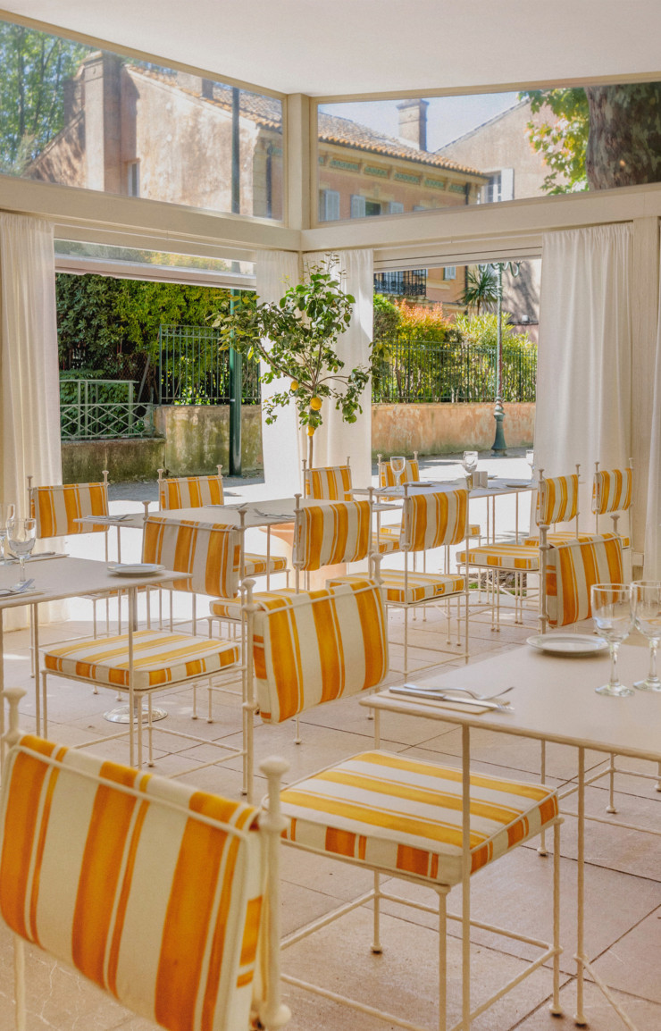 Jacquemus takes over La Renaissance !