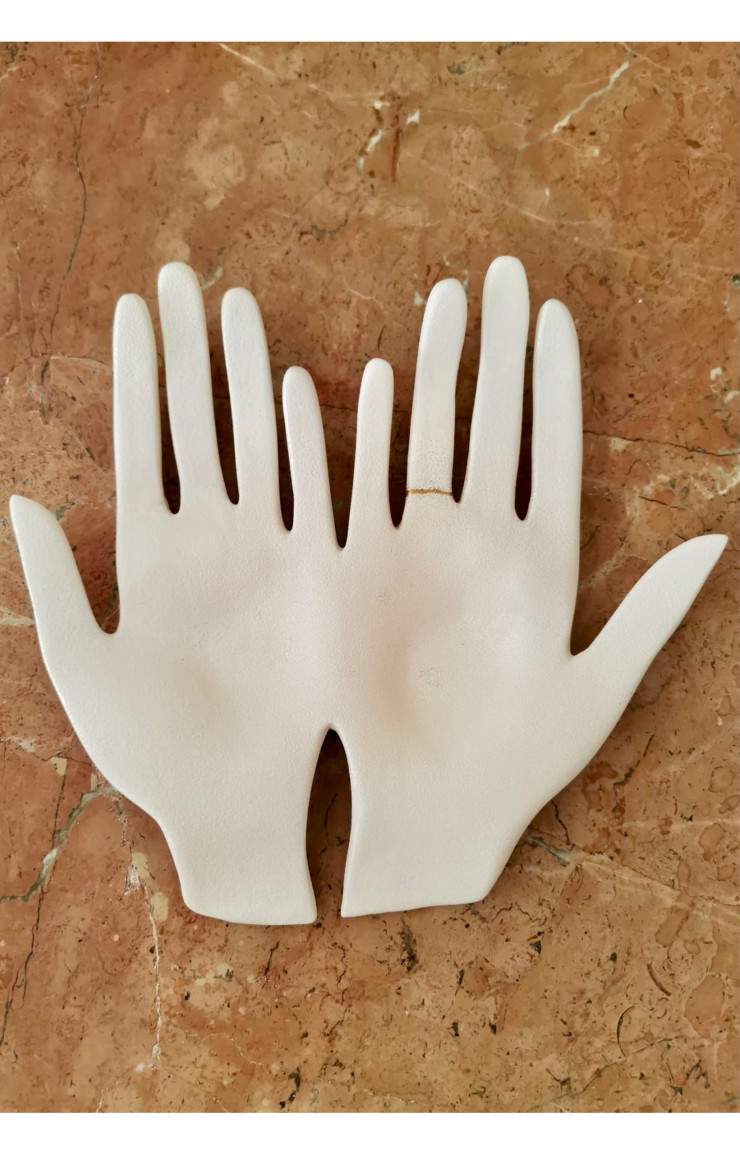 Les mains poétiques de Victoire de Lencquesaing.
