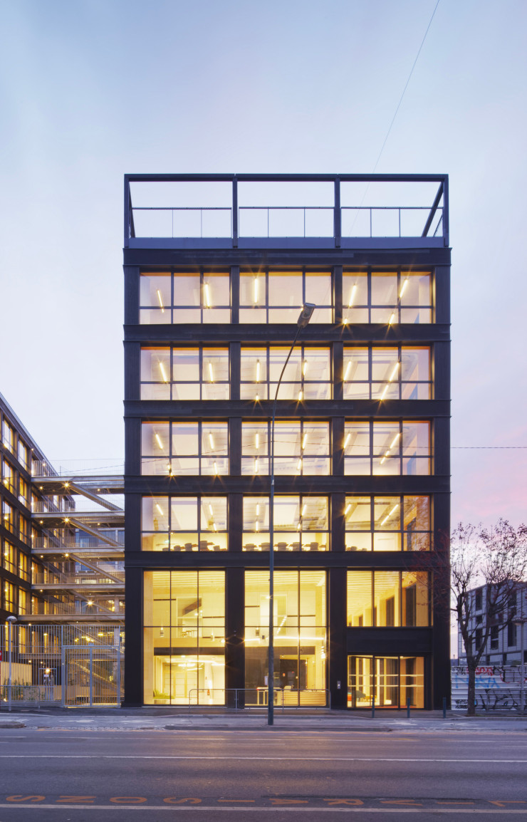 Wood E se veut dans la continuité de l’espace public. © ChartierDalix Photo : Camille Gharbi