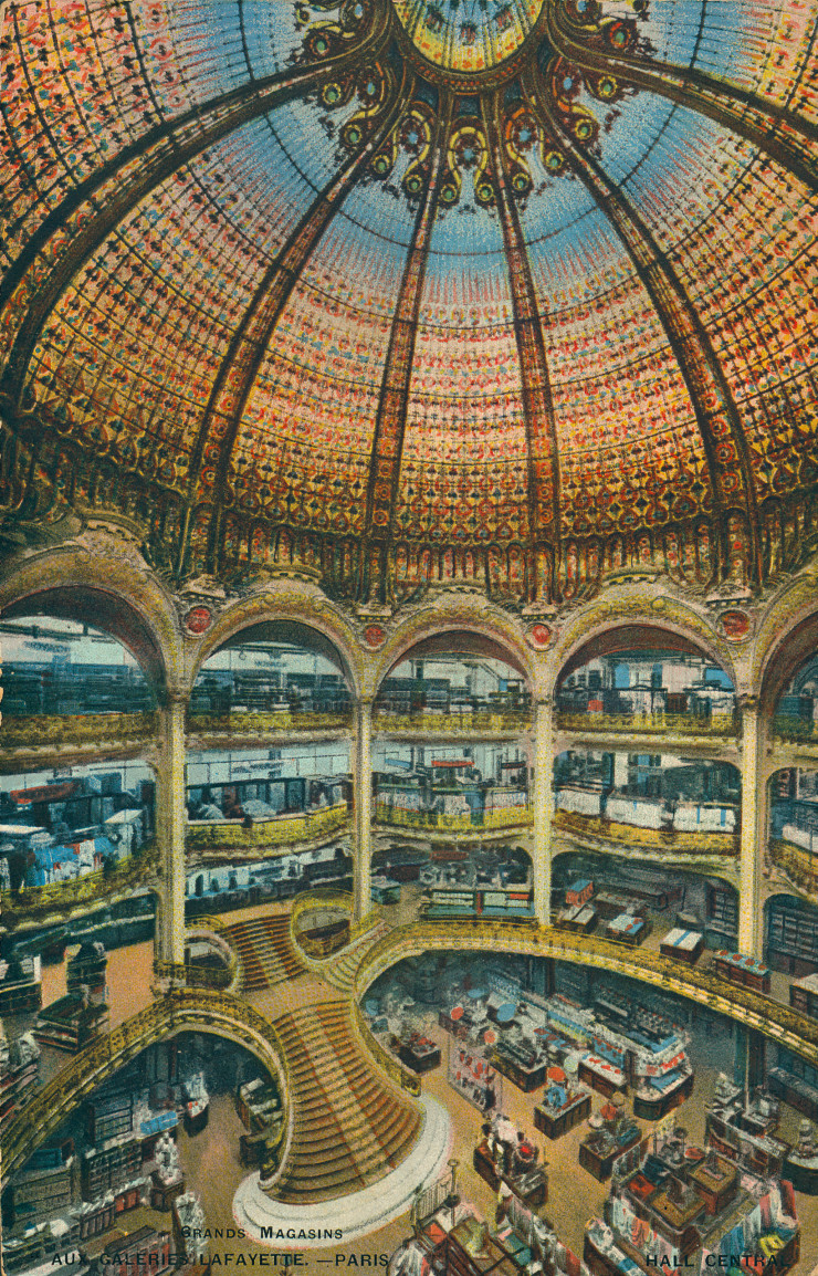 Vue intérieure du grand hall et de la coupole, Galeries Lafayette, Paris, Ferdinand Chanut, 1912, à l’occasion de l’exposition « La Saga des grands magasins » à la Cité de l’architecture et du patrimoine. © Archives Galeries Lafayette / DR