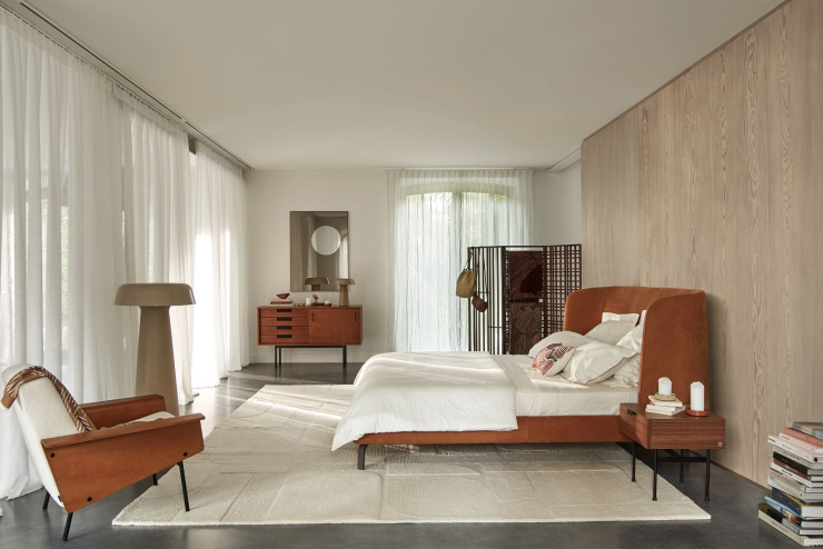 Conçu pour offrir des usages variés qui transcendent sa fonction, ce modèle de Cinna est disponible dans deux dimensions.