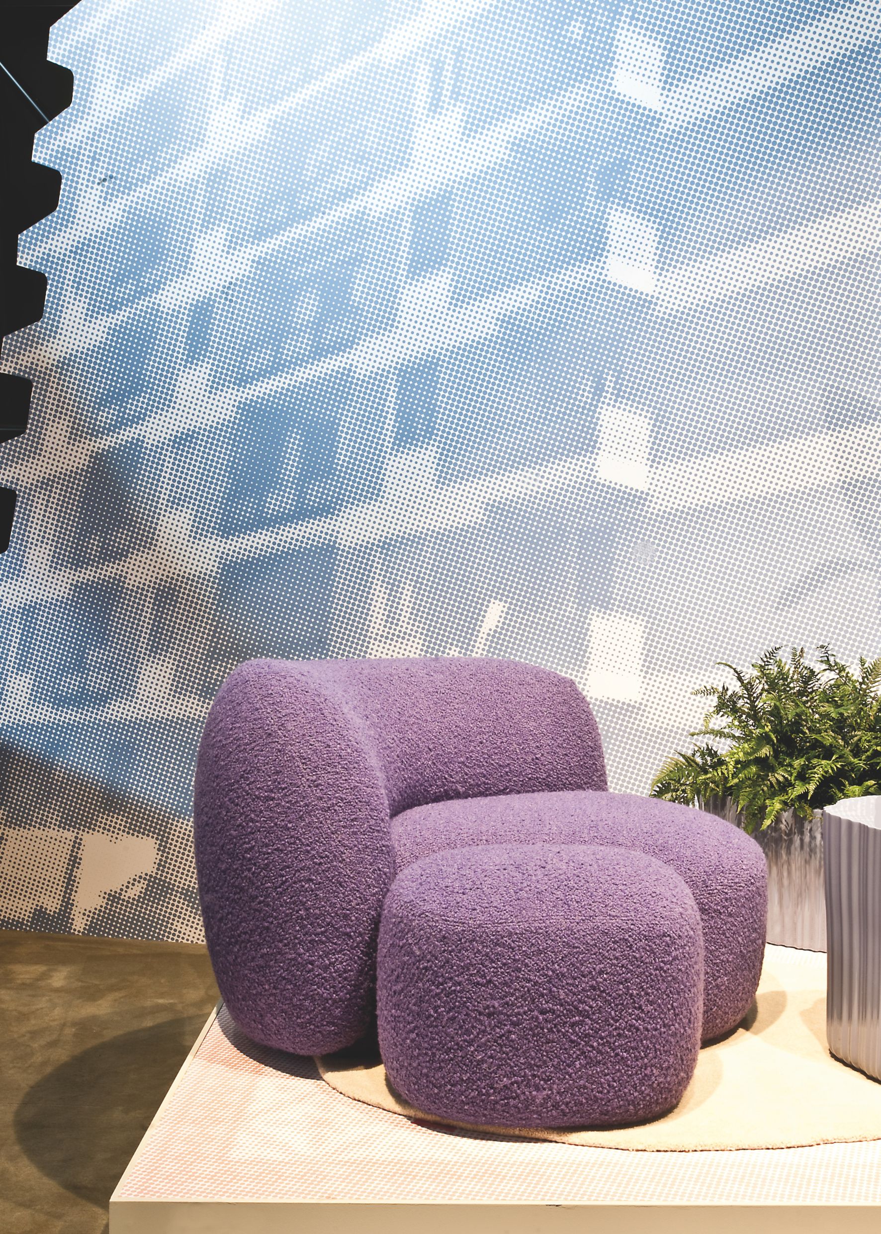 Lors de son passage au Salone del Mobile 2024, IDEAT a repéré les tendances green à adopter dans son intérieur. Reportage en images
