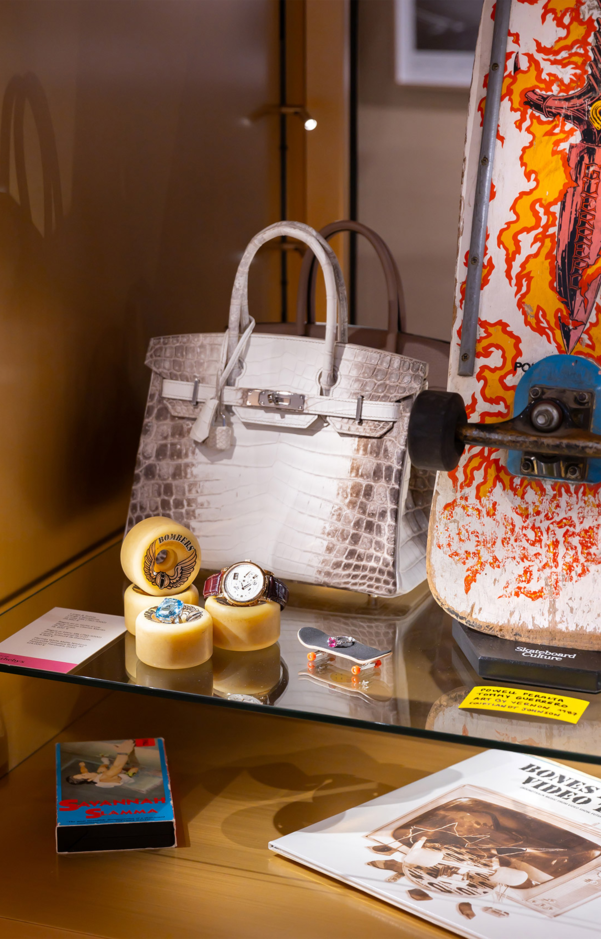attention-fragile-by-sarah-andelman-sothebys-ideat-2024_detail-salon