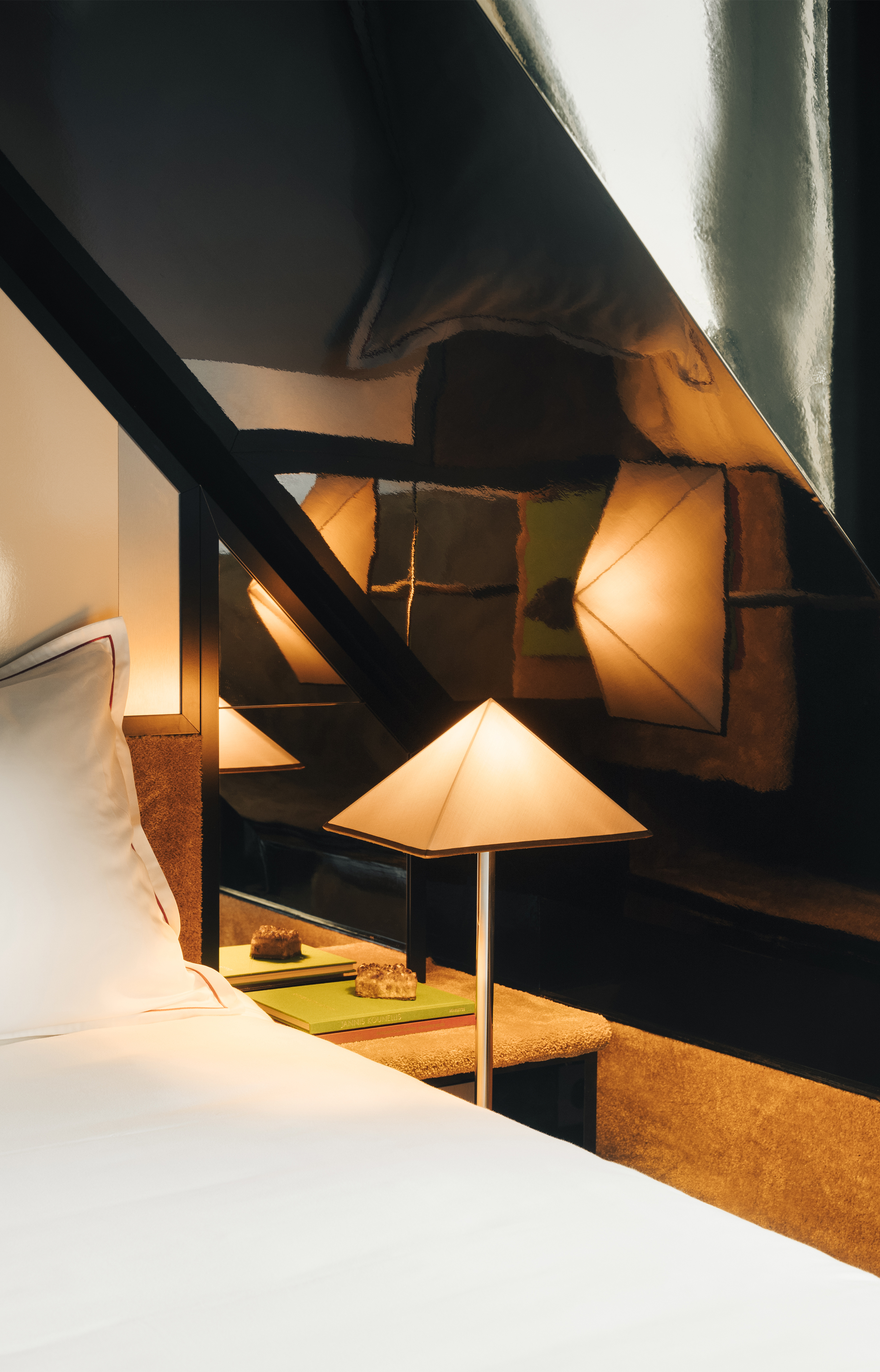 hotel-chateau-deau-necchi-deco-seventies-annees-70-deco-ideat-2024-2