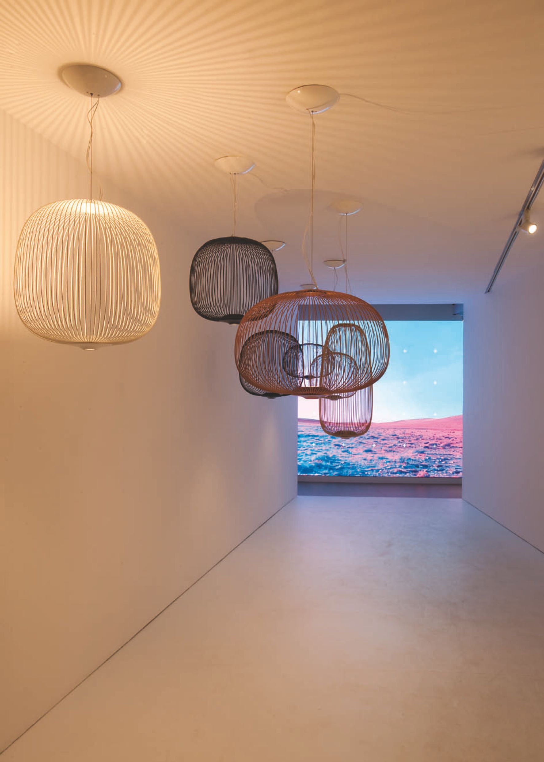 Lors de son passage au Salone del Mobile à la Design Week de Milan 2024, IDEAT a repéré les objets et les tendances de cette saison